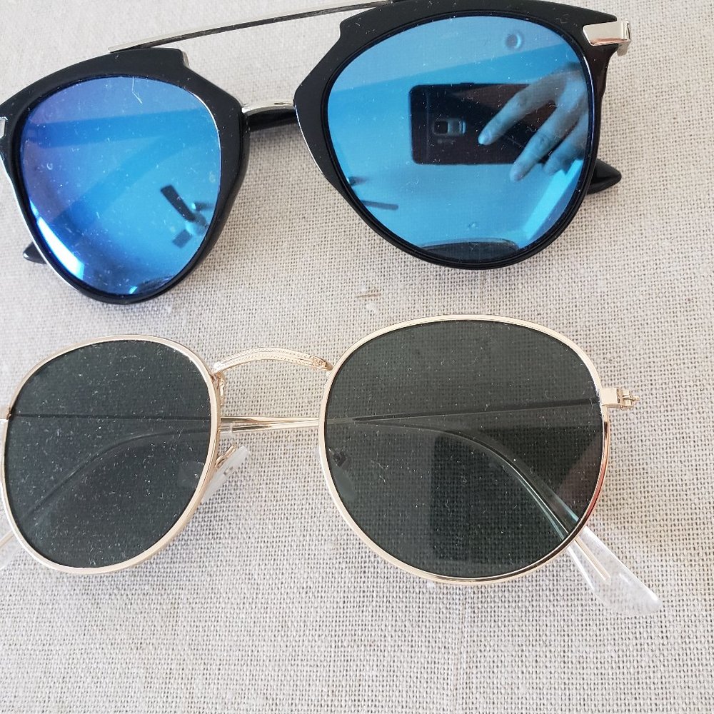 2 Pairs of Womens Sunglasses